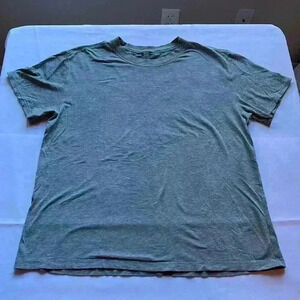 EUC Lulu Lemon Mens T-shirt Short Sleeve Athletic Shirt Black Sz M Light Grey